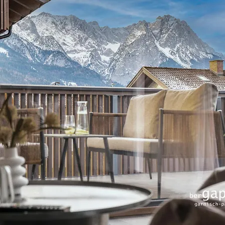 Bergalpine Appartement *